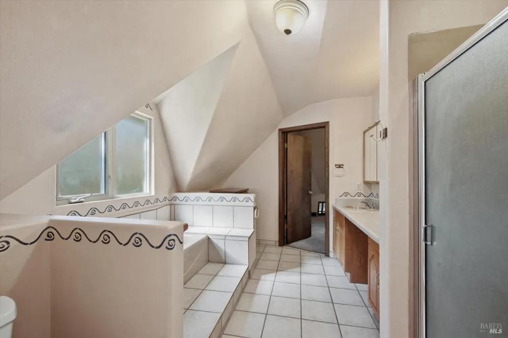 16945 Knollview Drive Hidden Valley Lake, CA 95467