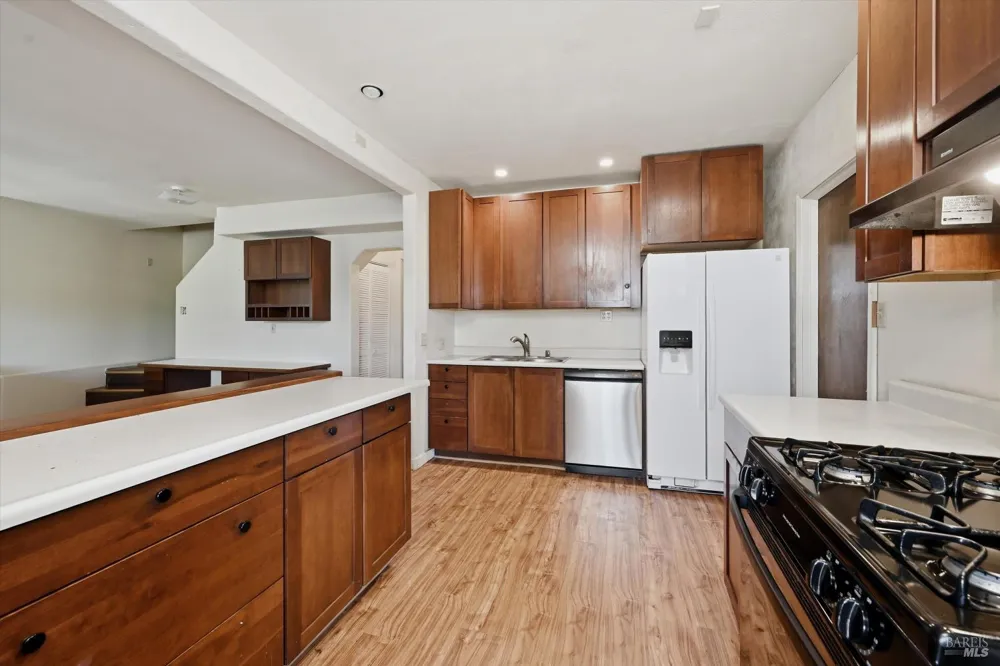 16945 Knollview Drive Hidden Valley Lake, CA 95467