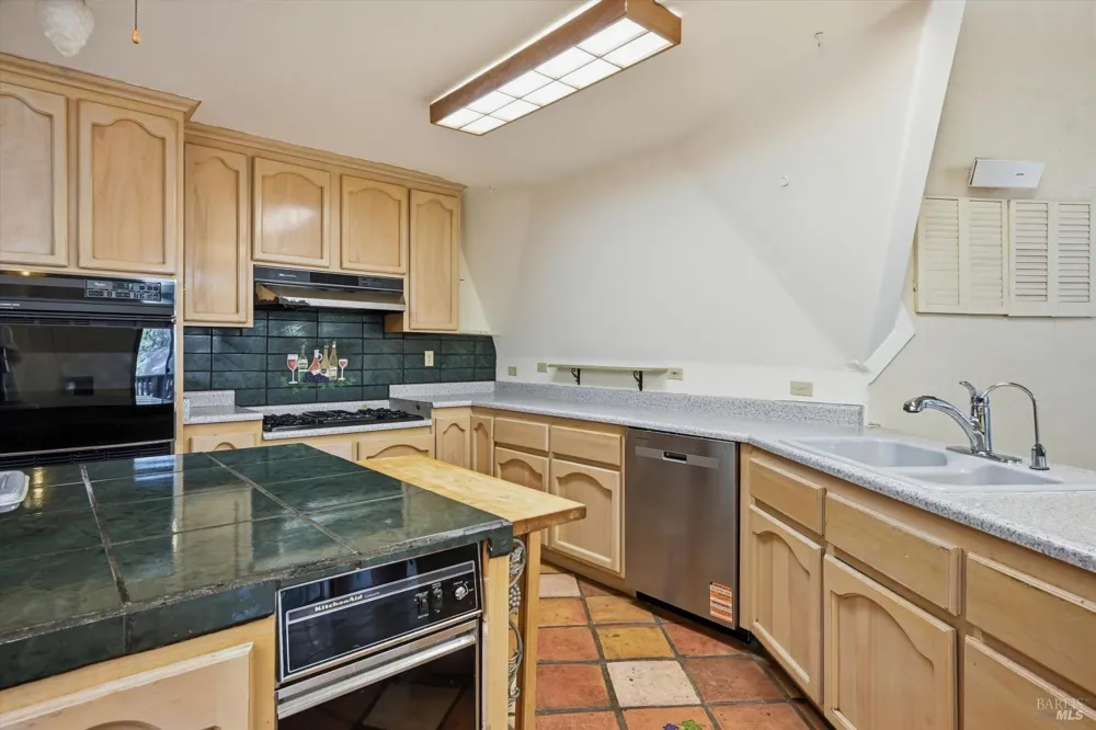 16945 Knollview Drive Hidden Valley Lake, CA 95467