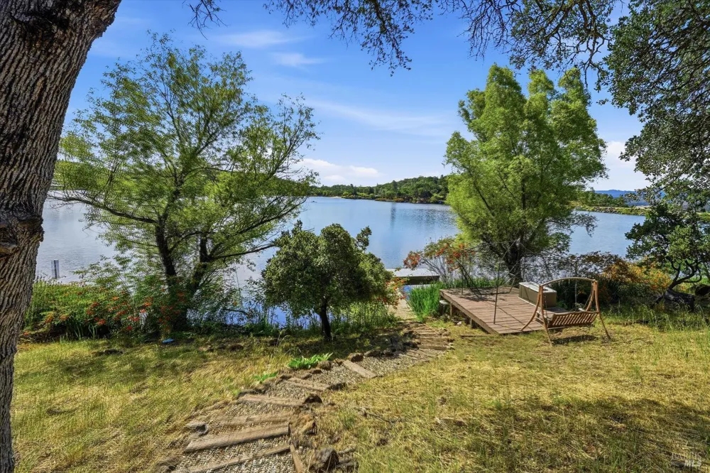 16945 Knollview Drive Hidden Valley Lake, CA 95467