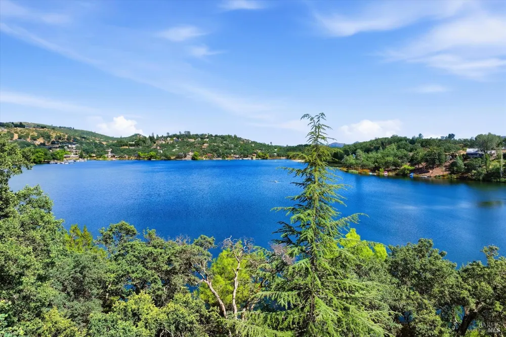 16945 Knollview Drive Hidden Valley Lake, CA 95467