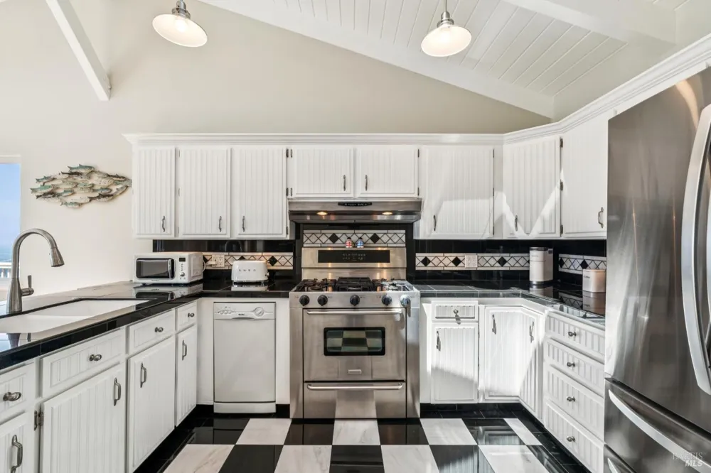23430 Highway 1 Jenner, CA 95450