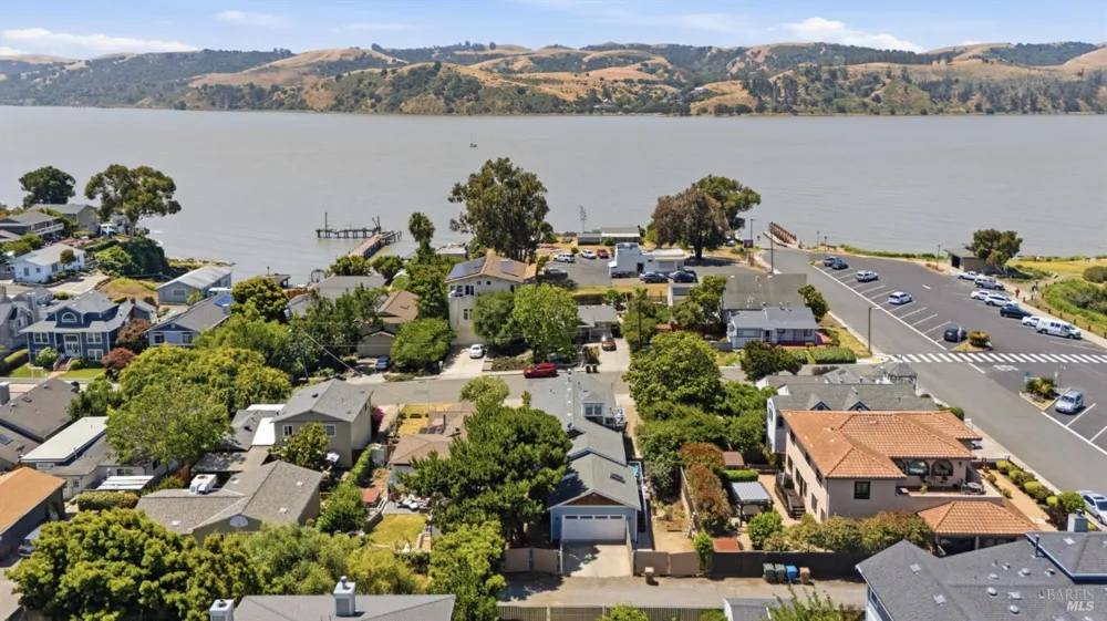 865 W I STREET Benicia, CA 94510