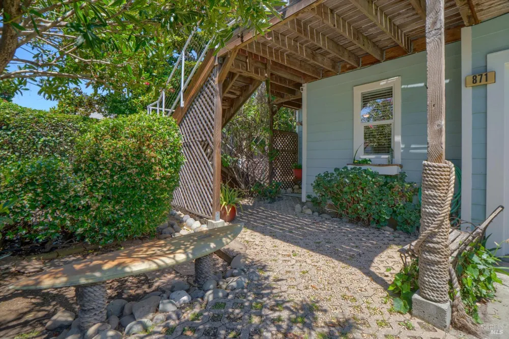 865 W I STREET Benicia, CA 94510