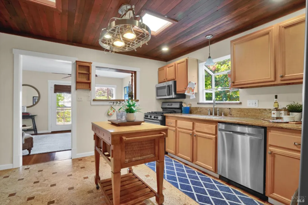 865 W I STREET Benicia, CA 94510