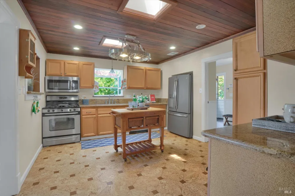 865 W I STREET Benicia, CA 94510