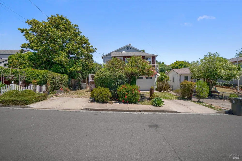 865 W I STREET Benicia, CA 94510
