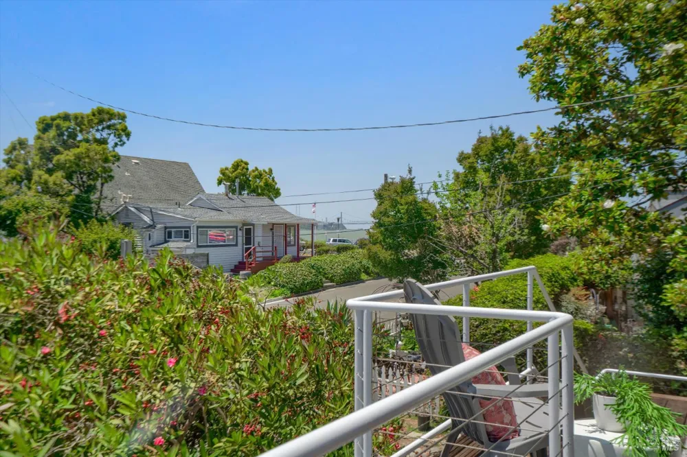 865 W I STREET Benicia, CA 94510