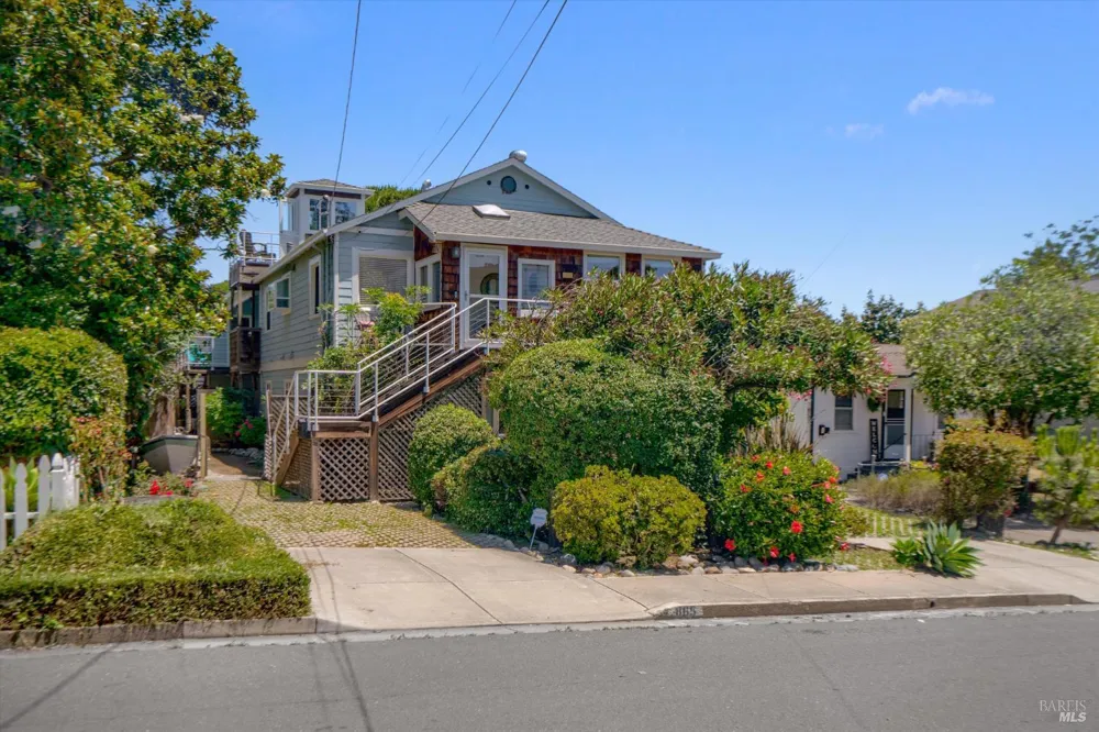 865 W I STREET Benicia, CA 94510