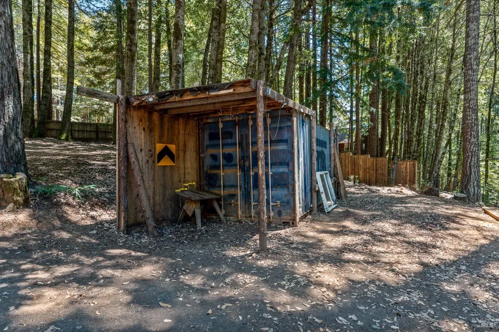 4030 Ridge Circle Willits, CA 95490