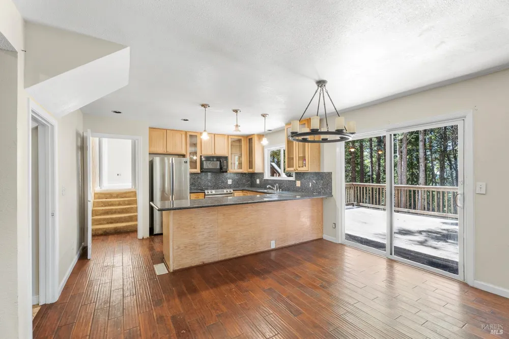 4030 Ridge Circle Willits, CA 95490