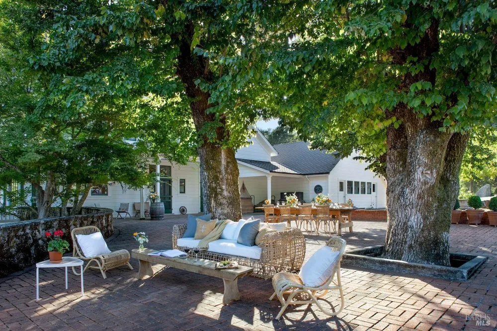 750 Conn Valley Road St. Helena, CA 94574