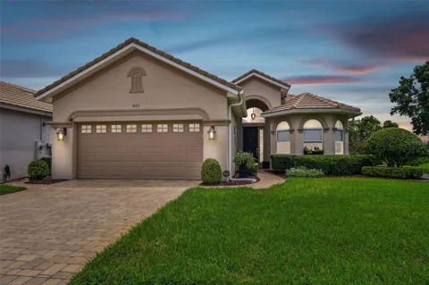 521 WESTON PLACE