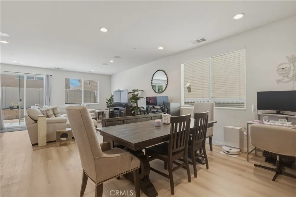 13097 Saratoga Hesperia, CA 92344