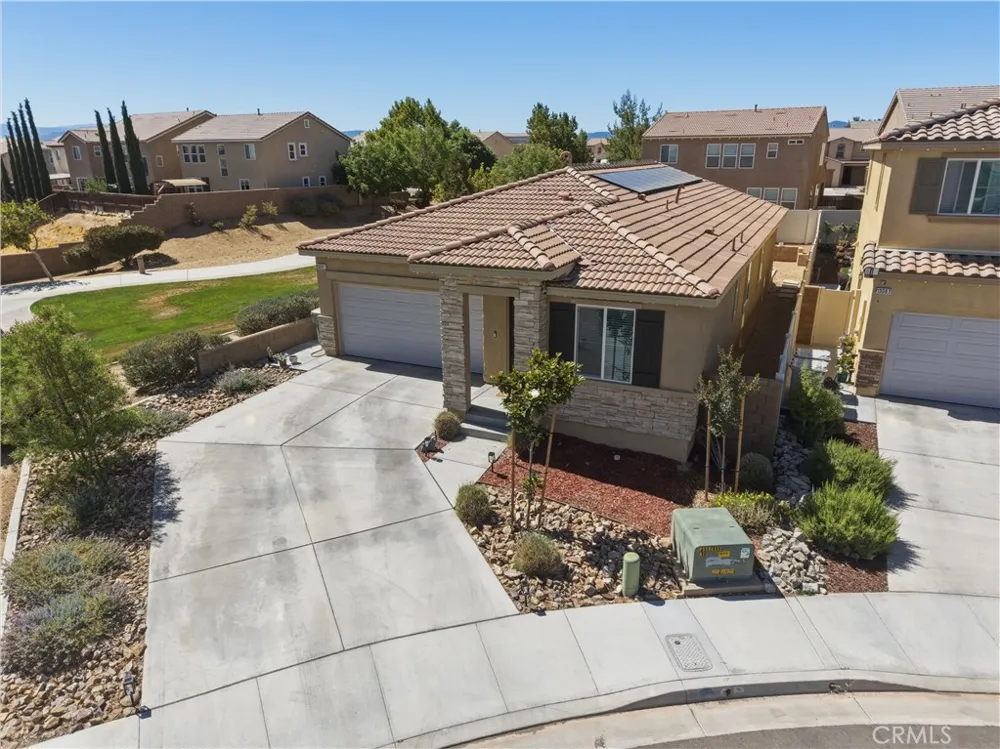 13097 Saratoga Hesperia, CA 92344