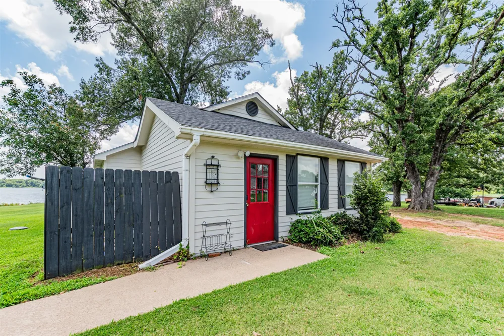 1747 County Road 1785 Yantis, TX 75497