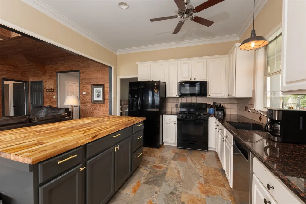 1747 County Road 1785 Yantis, TX 75497