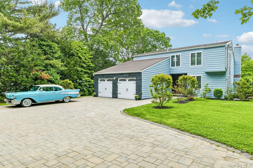 2100 Glenn Road Southold, NY 11971