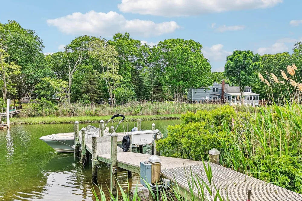 2100 Glenn Road Southold, NY 11971