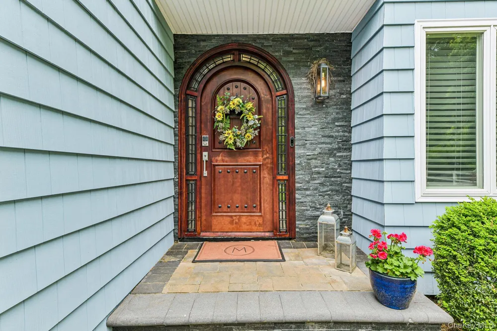 2100 Glenn Road Southold, NY 11971
