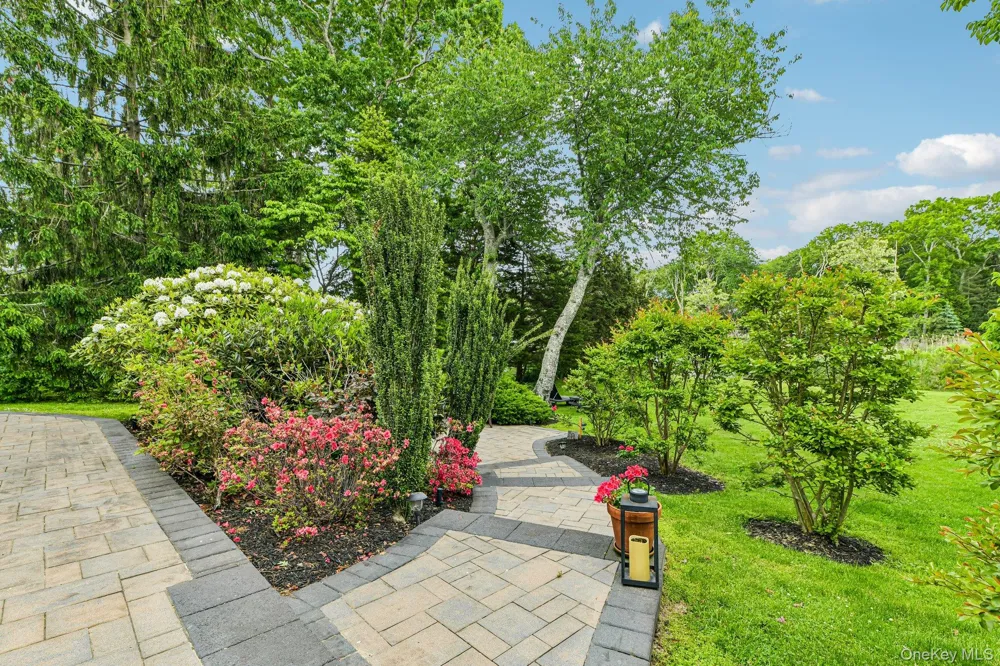 2100 Glenn Road Southold, NY 11971