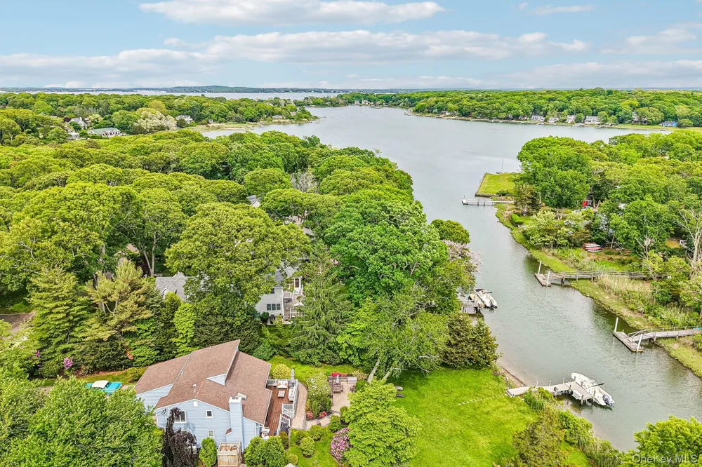 2100 Glenn Road Southold, NY 11971