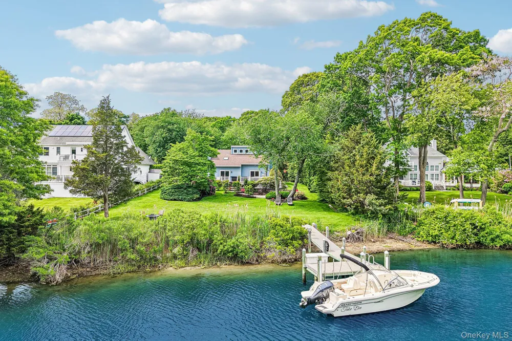 2100 Glenn Road Southold, NY 11971