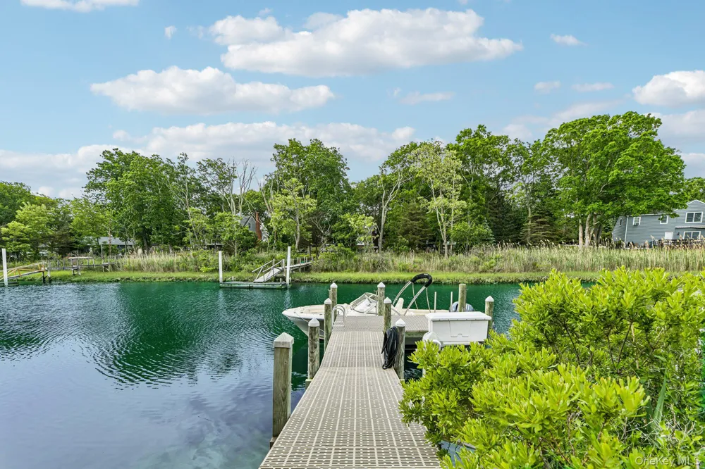 2100 Glenn Road Southold, NY 11971