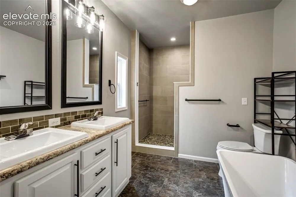 4998 Chippewa Drive Larkspur, CO 80118