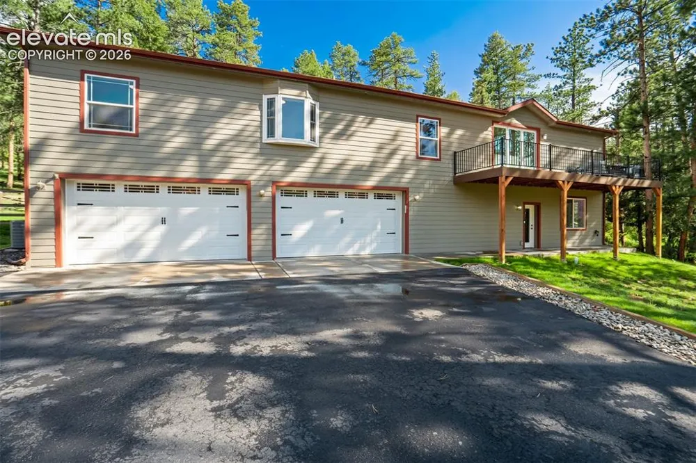 4998 Chippewa Drive Larkspur, CO 80118