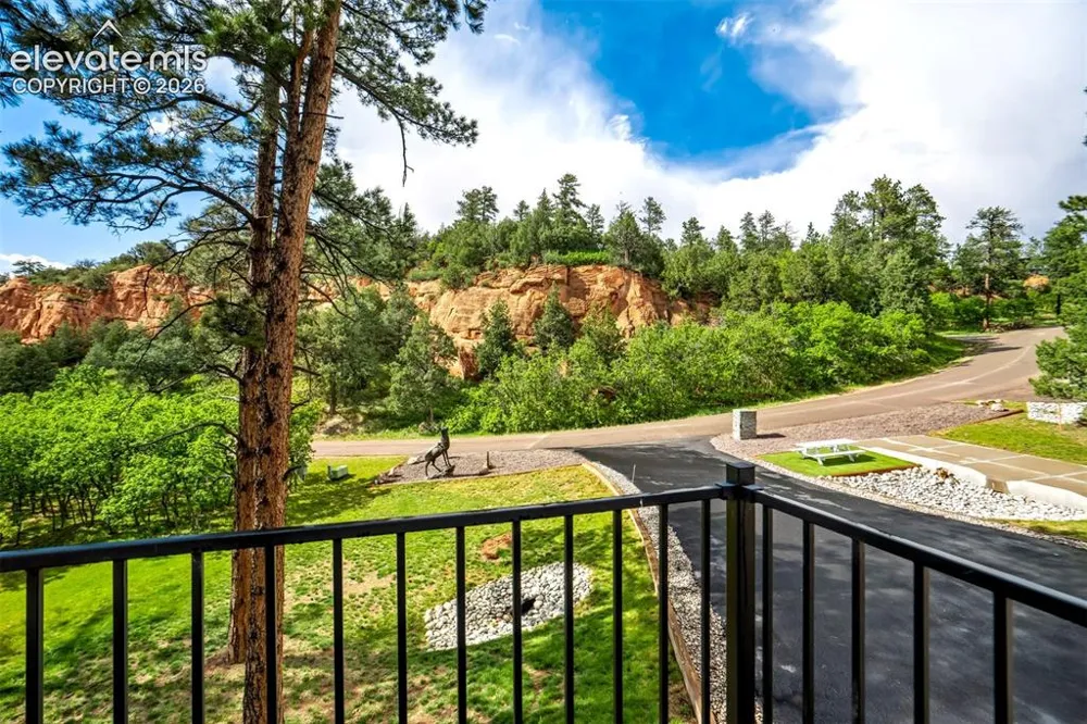 4998 Chippewa Drive Larkspur, CO 80118