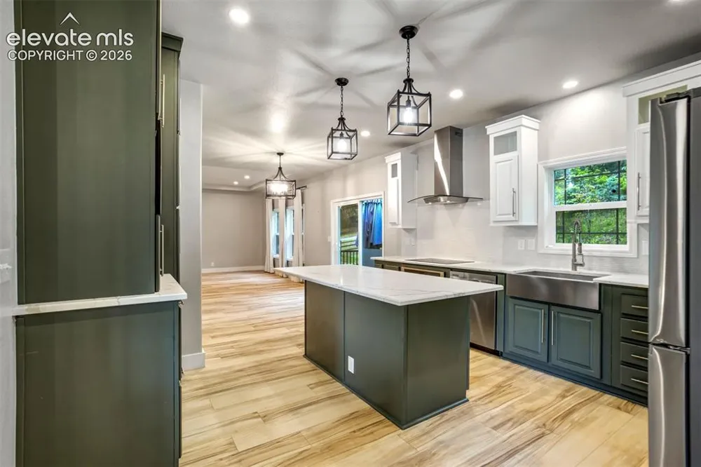 4998 Chippewa Drive Larkspur, CO 80118