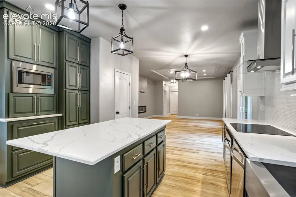 4998 Chippewa Drive Larkspur, CO 80118