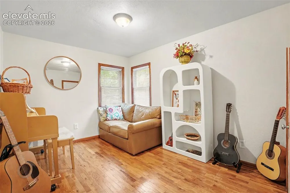 105 Via San Miguel Manitou Springs, CO 80829