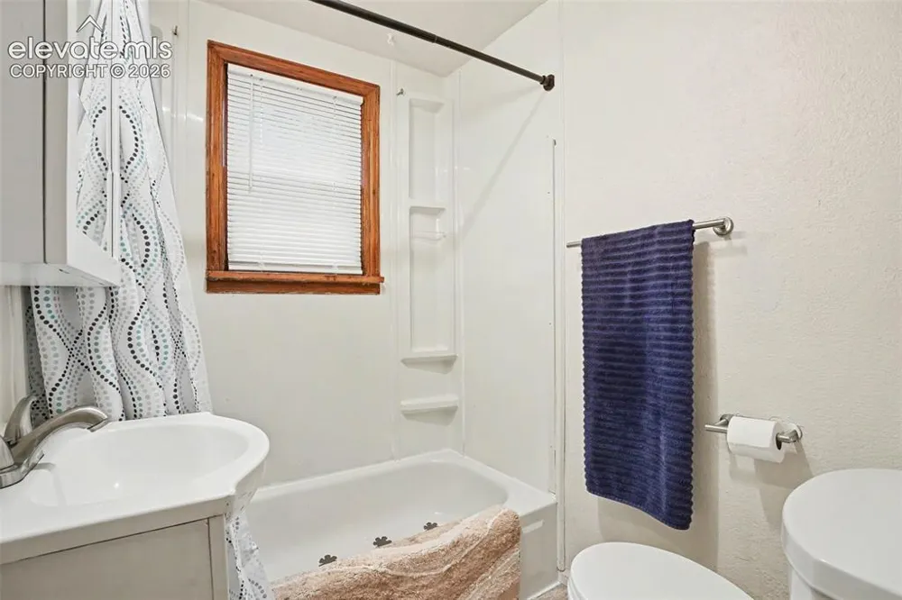 105 Via San Miguel Manitou Springs, CO 80829