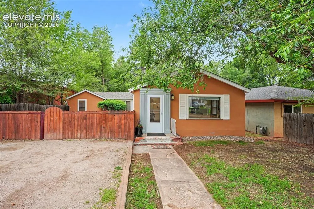 105 Via San Miguel Manitou Springs, CO 80829