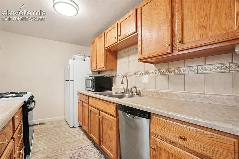 105 Via San Miguel Manitou Springs, CO 80829