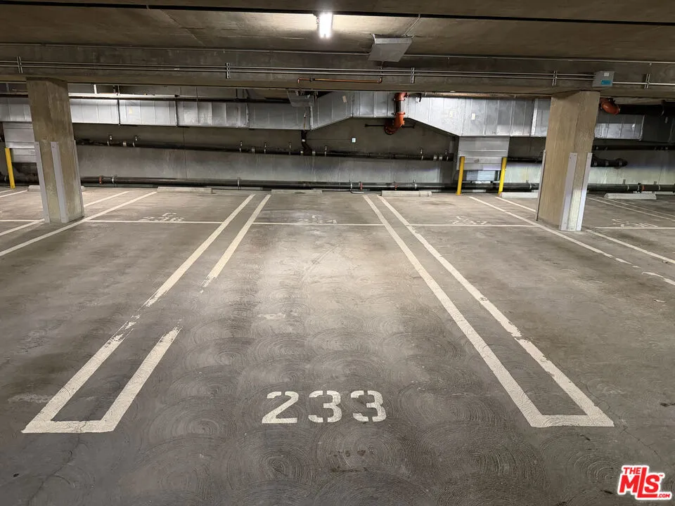 13200 Pacific #212 Playa Vista, CA 90094