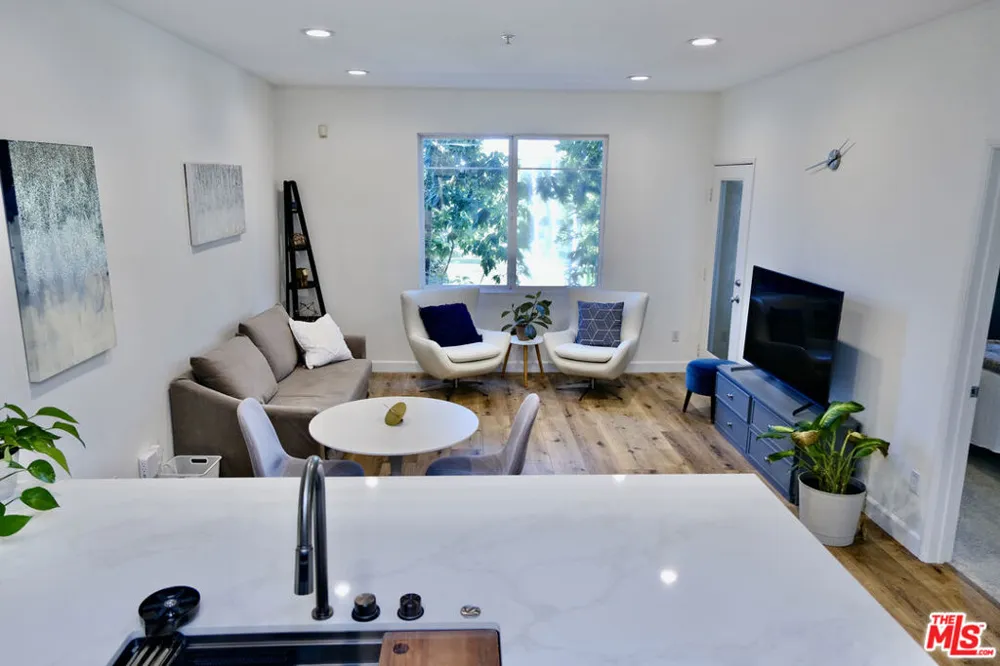 13200 Pacific #212 Playa Vista, CA 90094