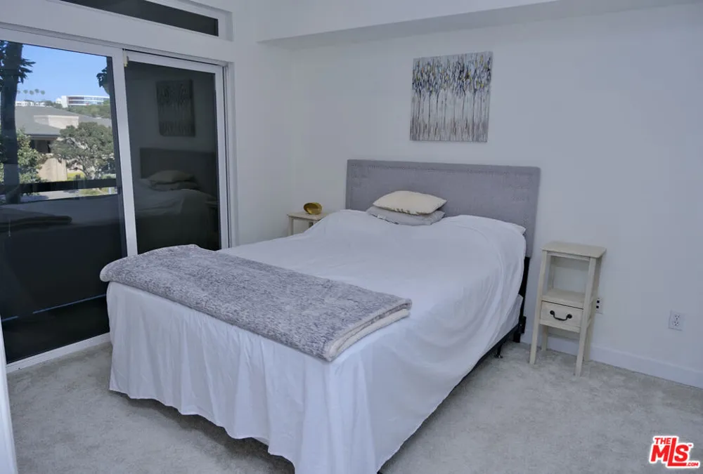13200 Pacific #212 Playa Vista, CA 90094