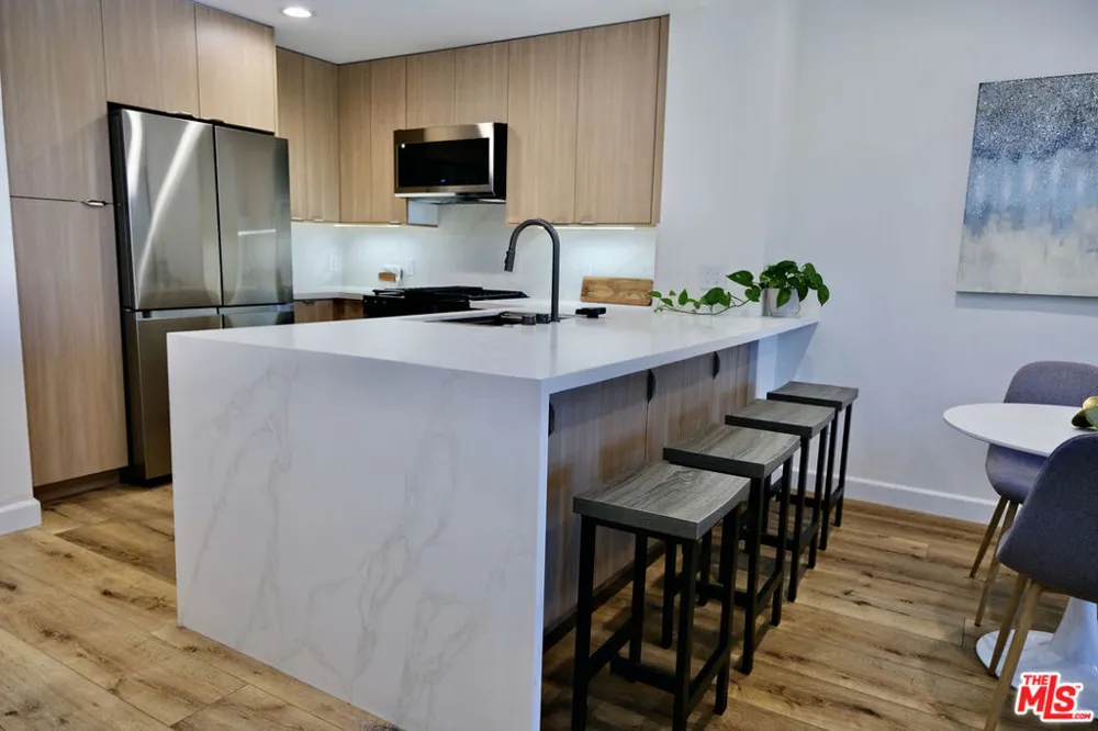13200 Pacific #212 Playa Vista, CA 90094