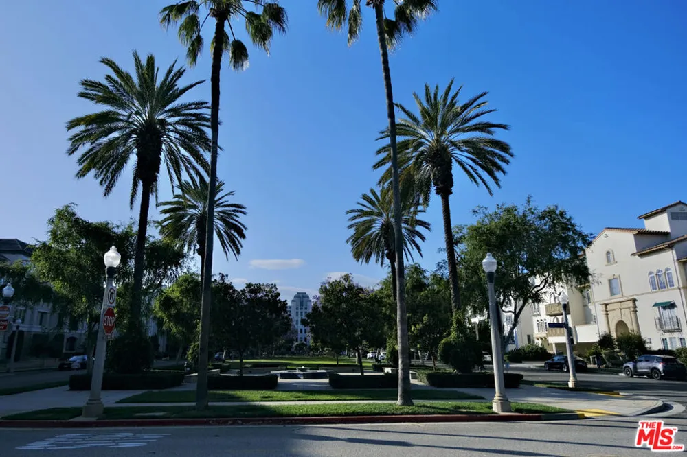 13200 Pacific #212 Playa Vista, CA 90094