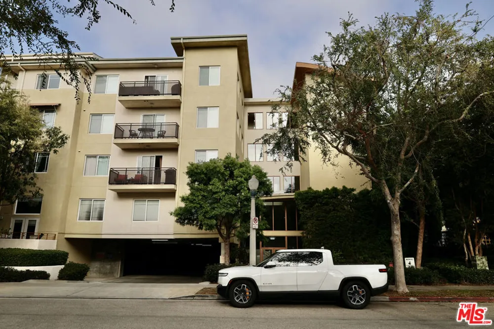 13200 Pacific #212 Playa Vista, CA 90094