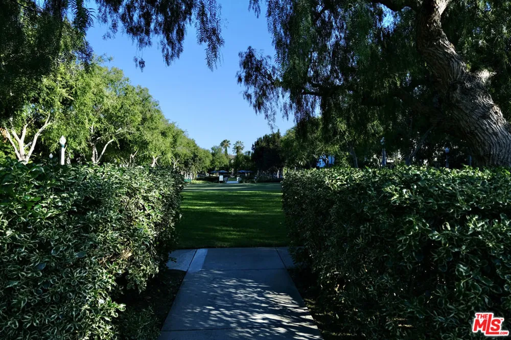 13200 Pacific #212 Playa Vista, CA 90094