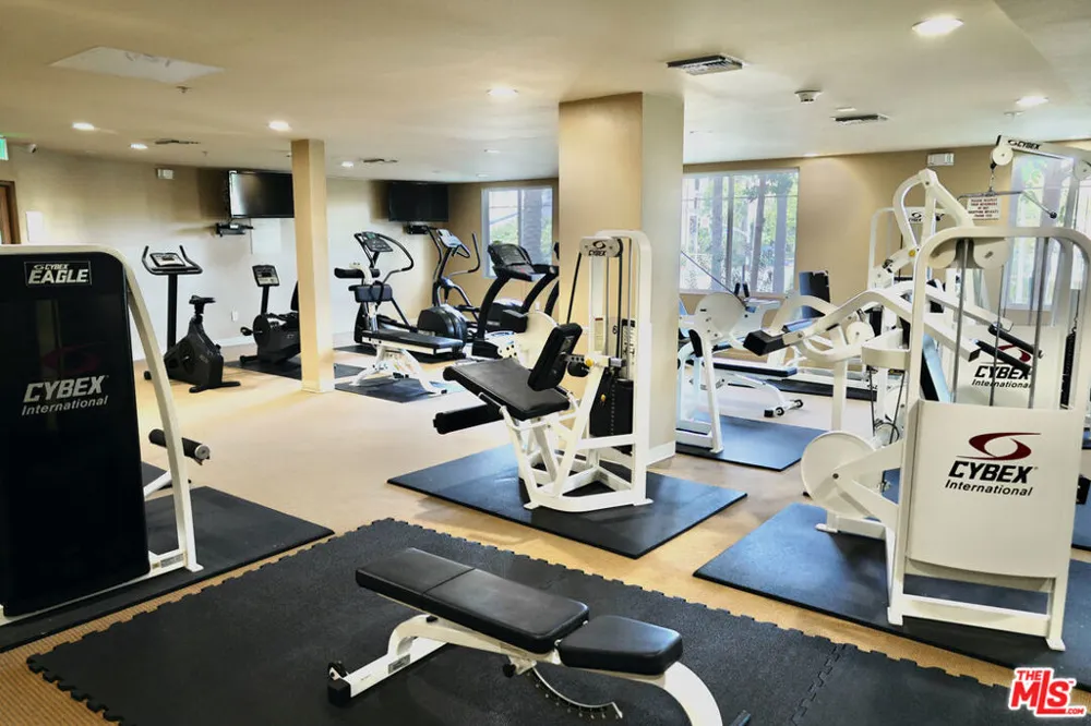 13200 Pacific #212 Playa Vista, CA 90094