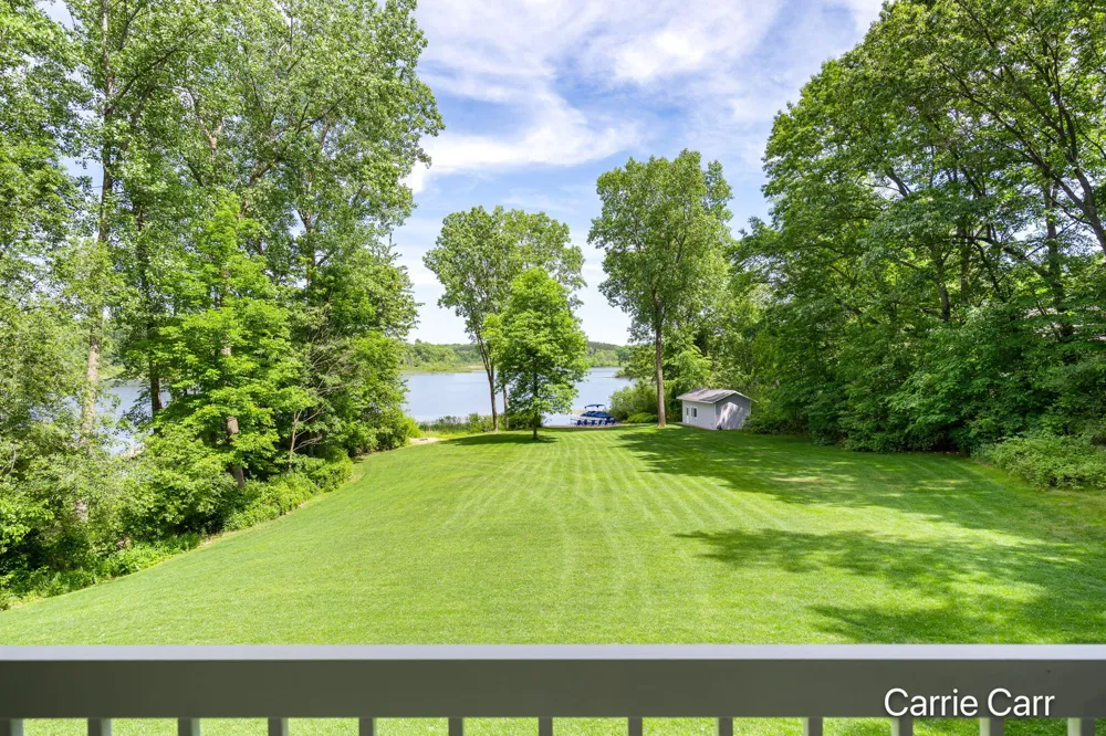 8170 Freska Lake Drive NE Comstock Park, MI 49321
