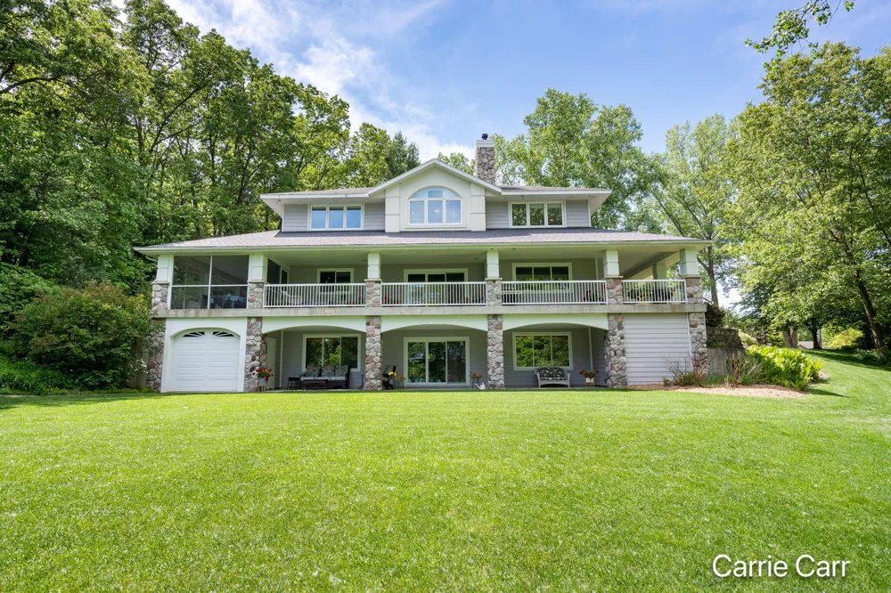 8170 Freska Lake Drive NE Comstock Park, MI 49321