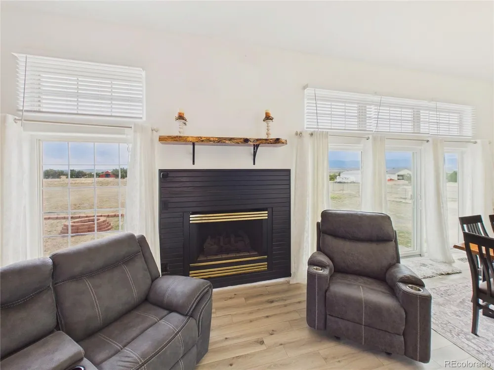 116 Top Notch Trail Penrose, CO 81240