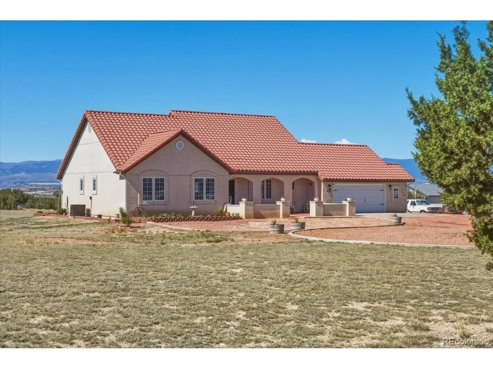 116 Top Notch Trail Penrose, CO 81240
