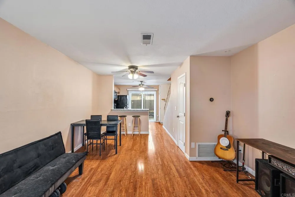 10132 Peaceful Court Santee, CA 92071